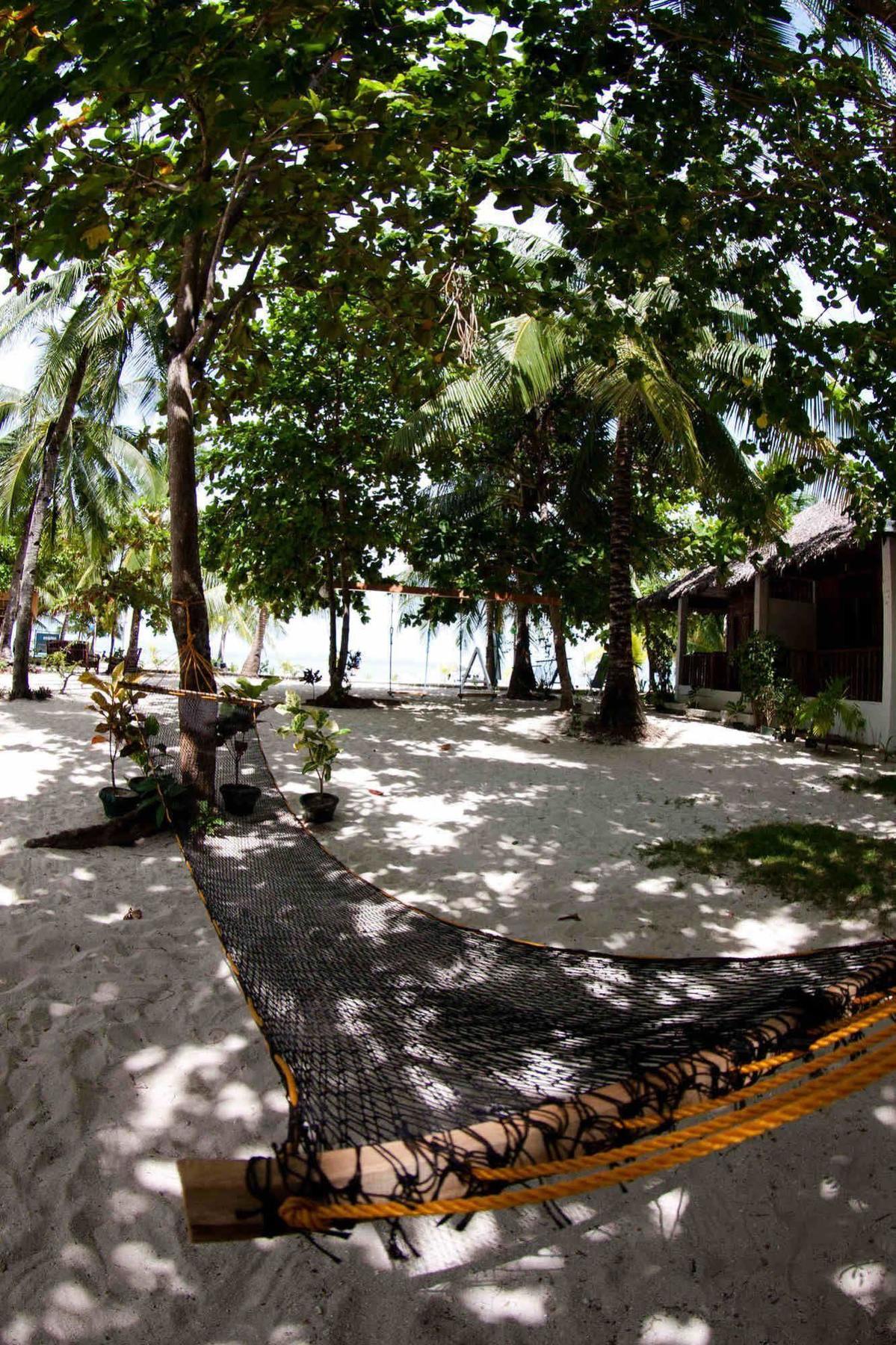 Evolution Dive And Beach Resort Pulau Malapascua Bagian luar foto